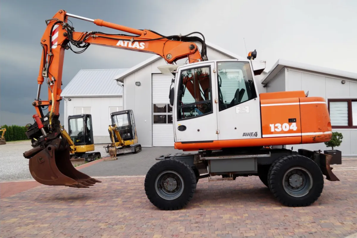 Колісний екскаватор Atlas 1304 15т — оренда в Одеській області, Буд Холдинг